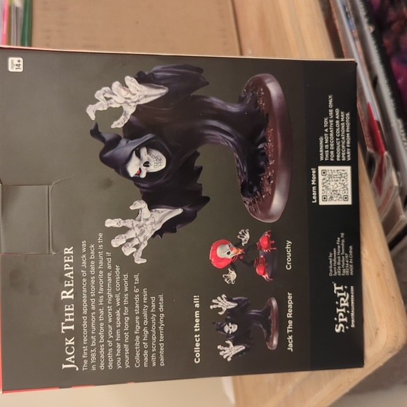 SPIRIT HALLOWEEN Jack the Reaper statue in box - Picture 3 of 7